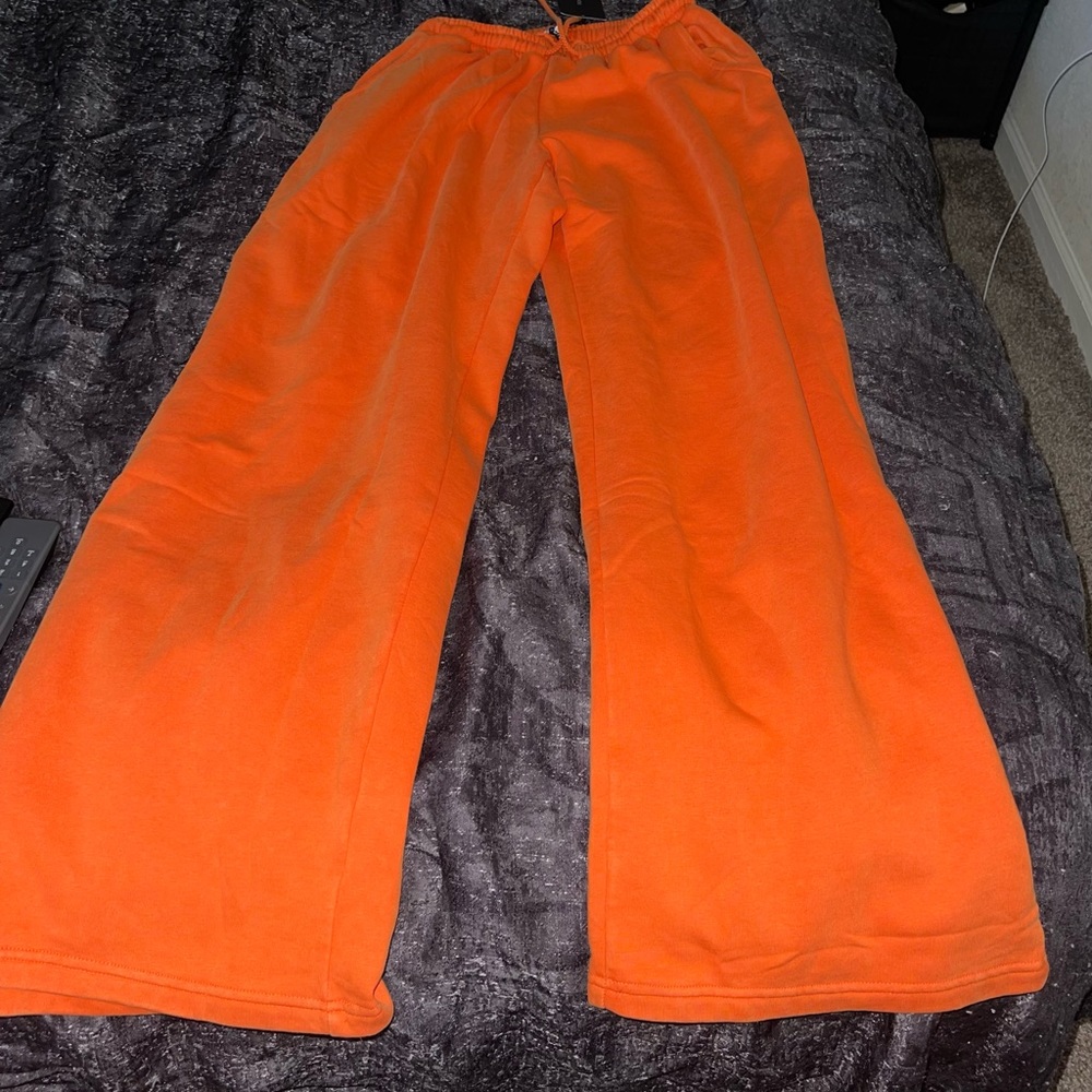 Brand new sweat pants runs big
